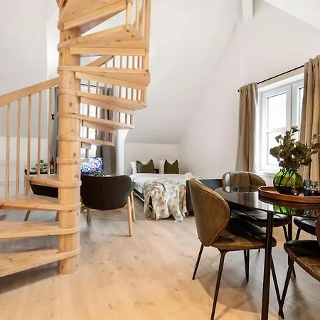 Appartamento New! Well Eqipped Three Bedroom Penthouse! *