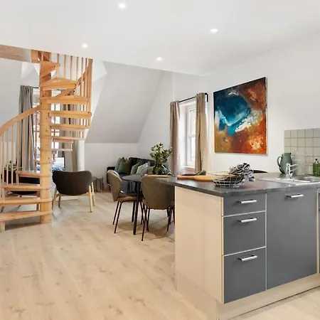 New! Well Eqipped Three Bedroom Penthouse! Appartamento *