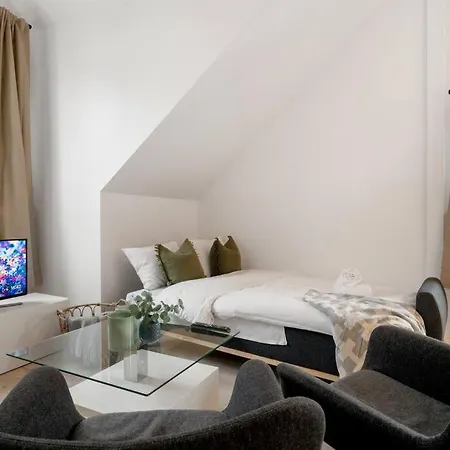 New! Well Eqipped Three Bedroom Penthouse! ベルゲン