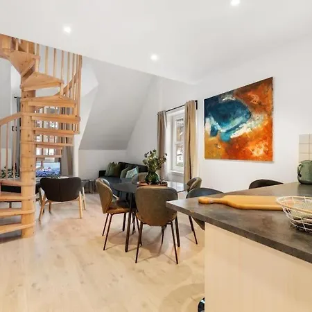 Appartement New! Well Eqipped Three Bedroom Penthouse!