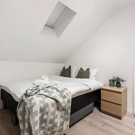 New! Well Eqipped Three Bedroom Penthouse! Appartement Bergen